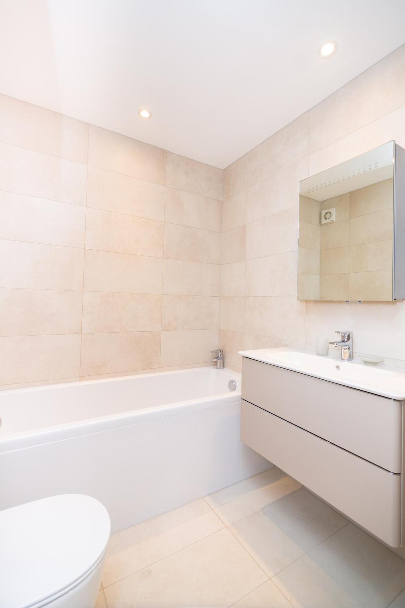 Whitfield Street Apartments Лондон Экстерьер фото